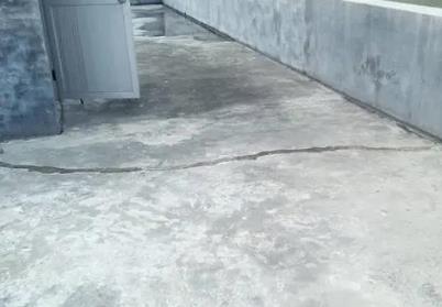 滨江楼顶漏水维修公司分享下如何解决卫生间隐蔽部位漏水的问题?